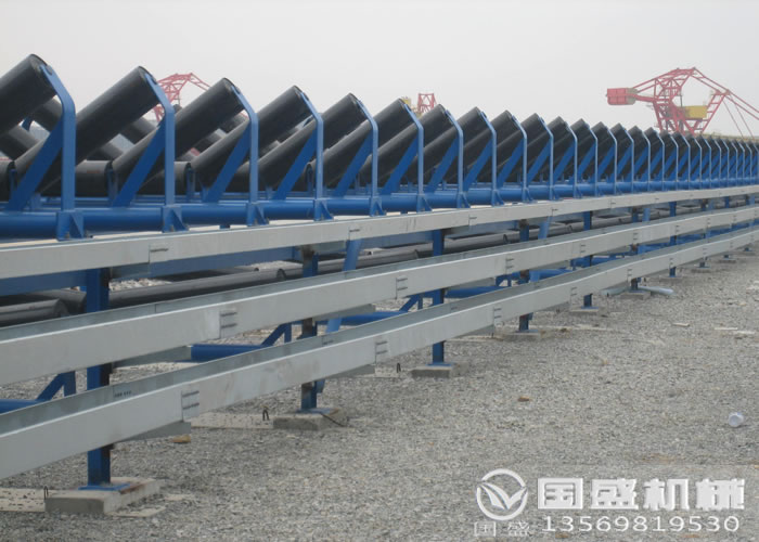 長(cháng)距離皮帶輸送機