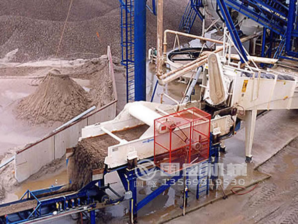 細沙脫水振動(dòng)篩施工現場(chǎng)