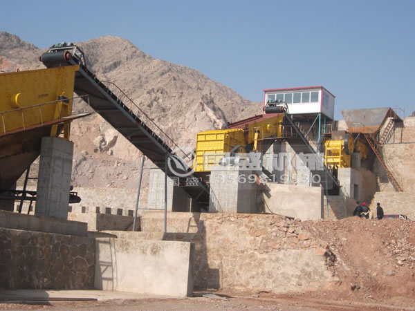 鵝卵石振動(dòng)篩分設備