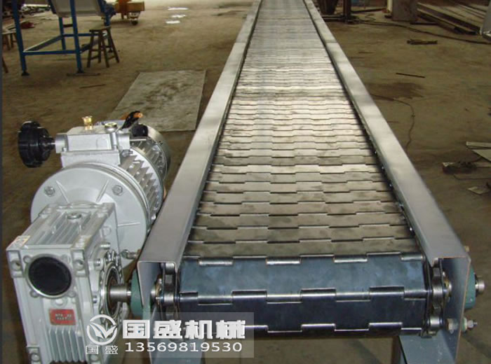 不銹鋼材質(zhì)板鏈傳動(dòng)帶輸送機 不銹鋼材質(zhì)板鏈傳動(dòng)帶輸送機