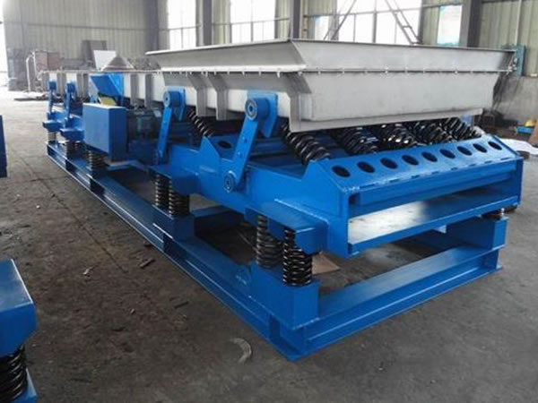 單質(zhì)體連桿振動(dòng)輸送機